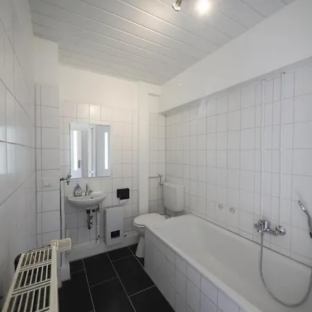 Apartament Monteurwohnung-mit-terrasse-fuer-7-personen-wlan-tv-kueche-ahrensburg-naehe-hamburg-agrp1204