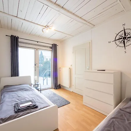 Appartement Monteurwohnung-mit-terrasse-fuer-7-personen-wlan-tv-kueche-ahrensburg-naehe-hamburg-agrp1204